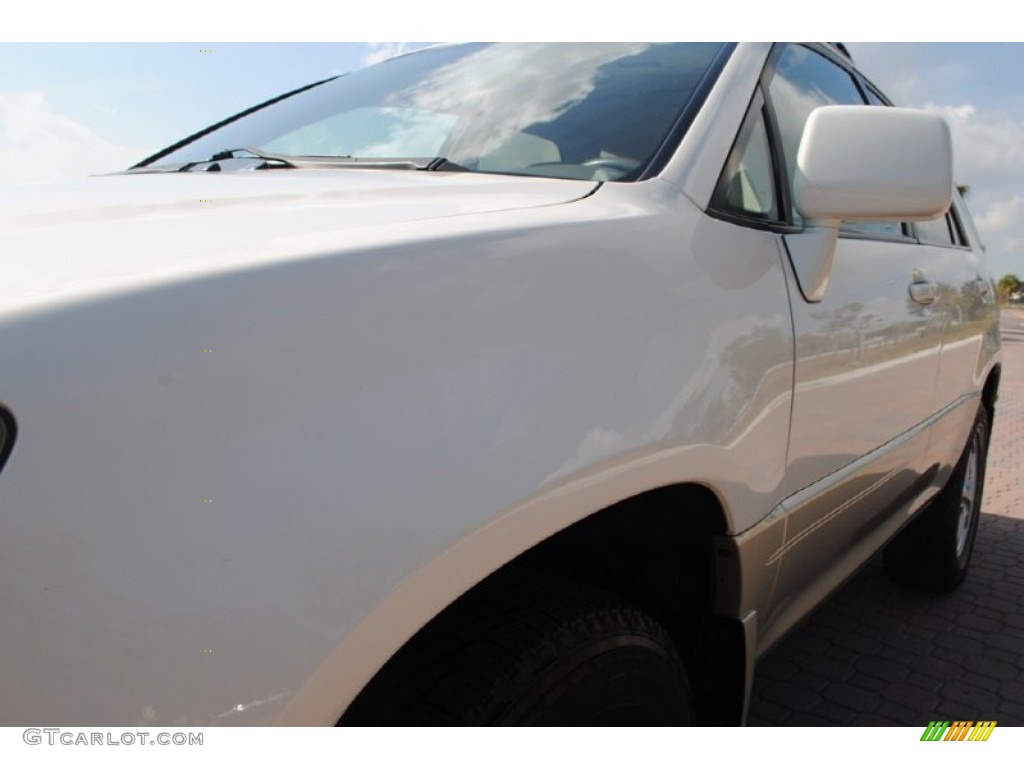 2000 RX 300 AWD - Pearl White / Ivory photo #11