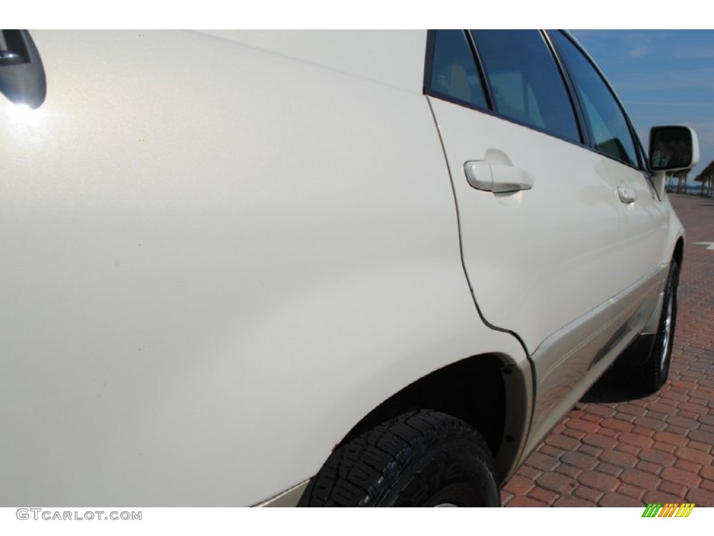 2000 RX 300 AWD - Pearl White / Ivory photo #13