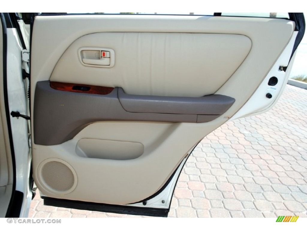 2000 RX 300 AWD - Pearl White / Ivory photo #42