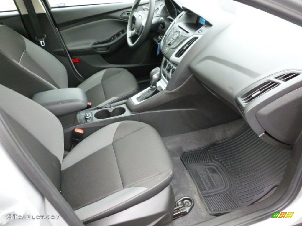 2012 Focus SE SFE Sedan - Ingot Silver Metallic / Charcoal Black photo #8