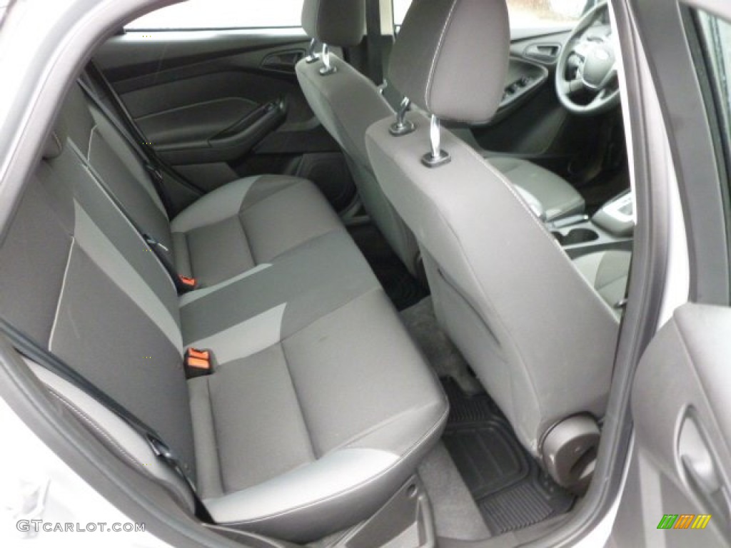2012 Focus SE SFE Sedan - Ingot Silver Metallic / Charcoal Black photo #10