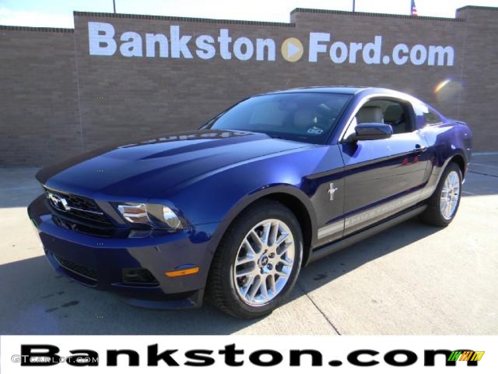 Kona Blue Metallic Ford Mustang