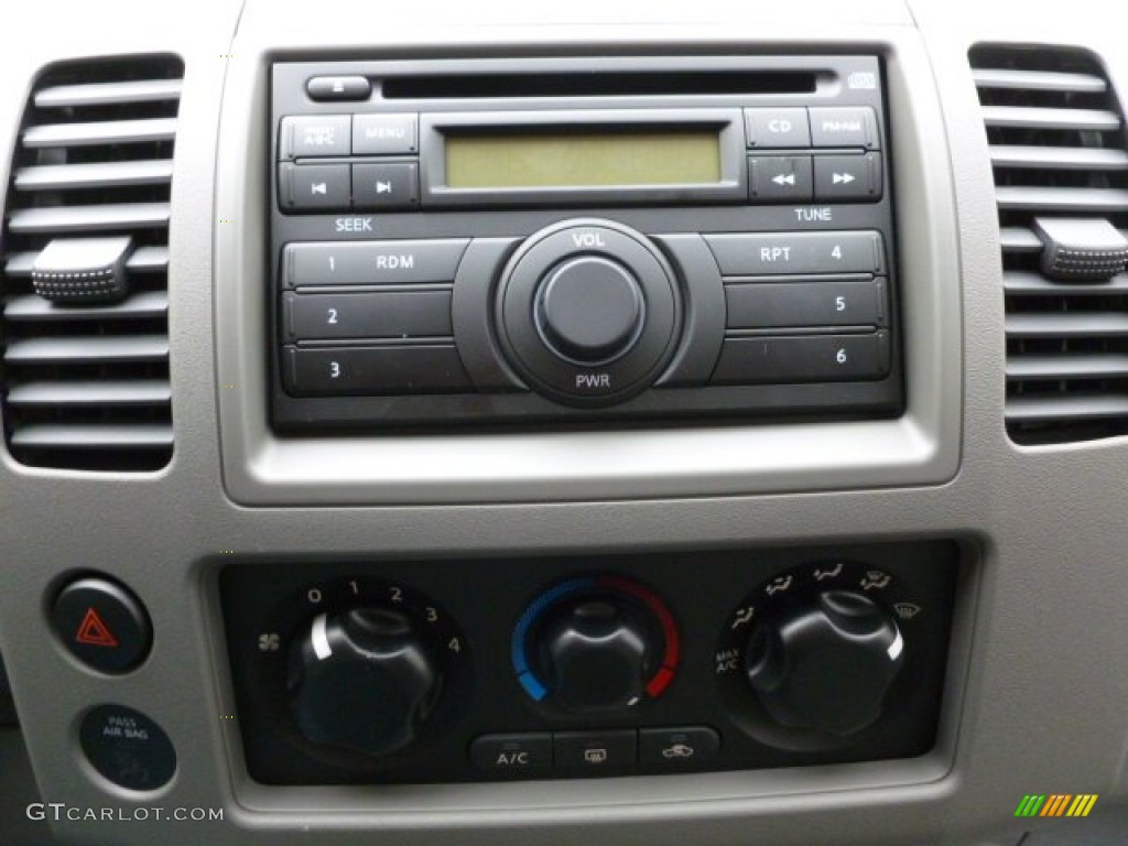 2012 Nissan Frontier S Crew Cab 4x4 Controls Photo #60317624