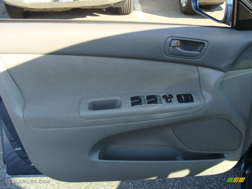 2004 Camry LE - Catalina Blue Metallic / Stone photo #6