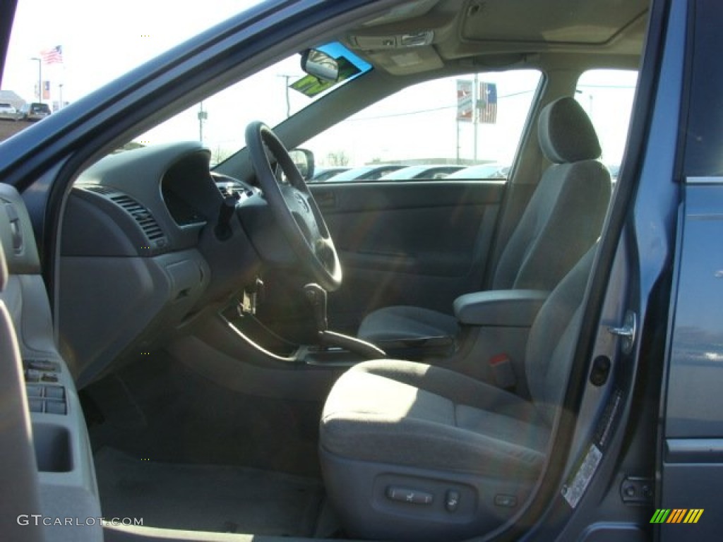 2004 Camry LE - Catalina Blue Metallic / Stone photo #7