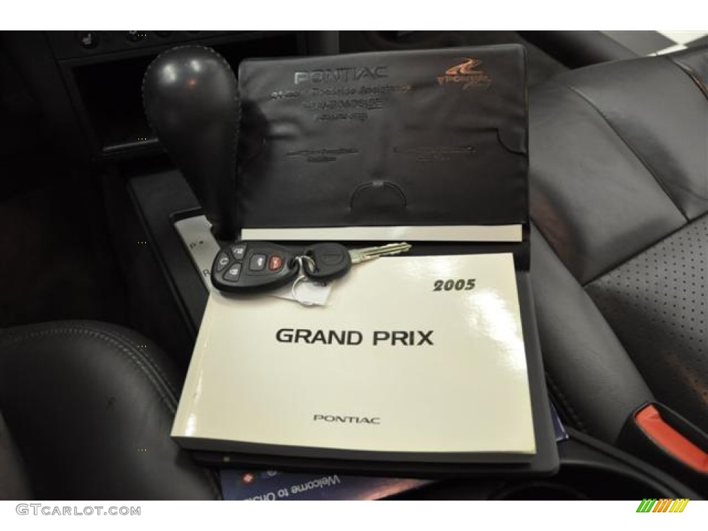 2005 Grand Prix GT Sedan - Ivory White / Dark Pewter photo #20