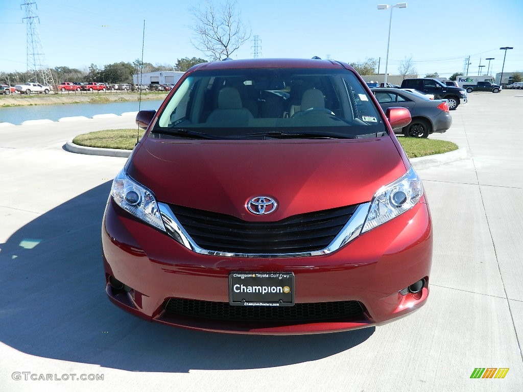 2012 Sienna LE - Salsa Red Pearl / Light Gray photo #2