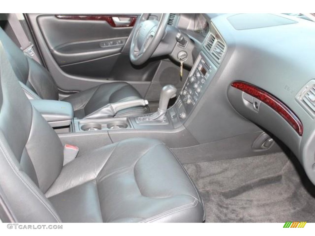 2003 V70 2.4T - Mystic Silver Metallic / Graphite photo #15