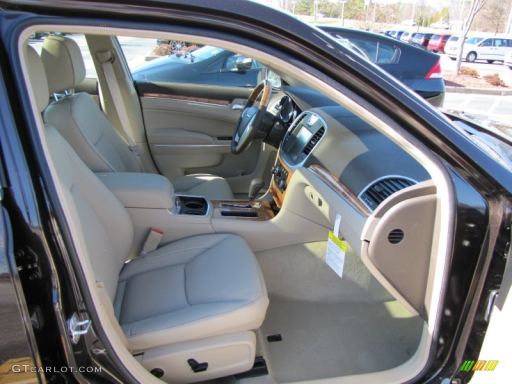 2012 300 C - Luxury Brown Pearl / Dark Frost Beige/Light Frost Beige photo #9