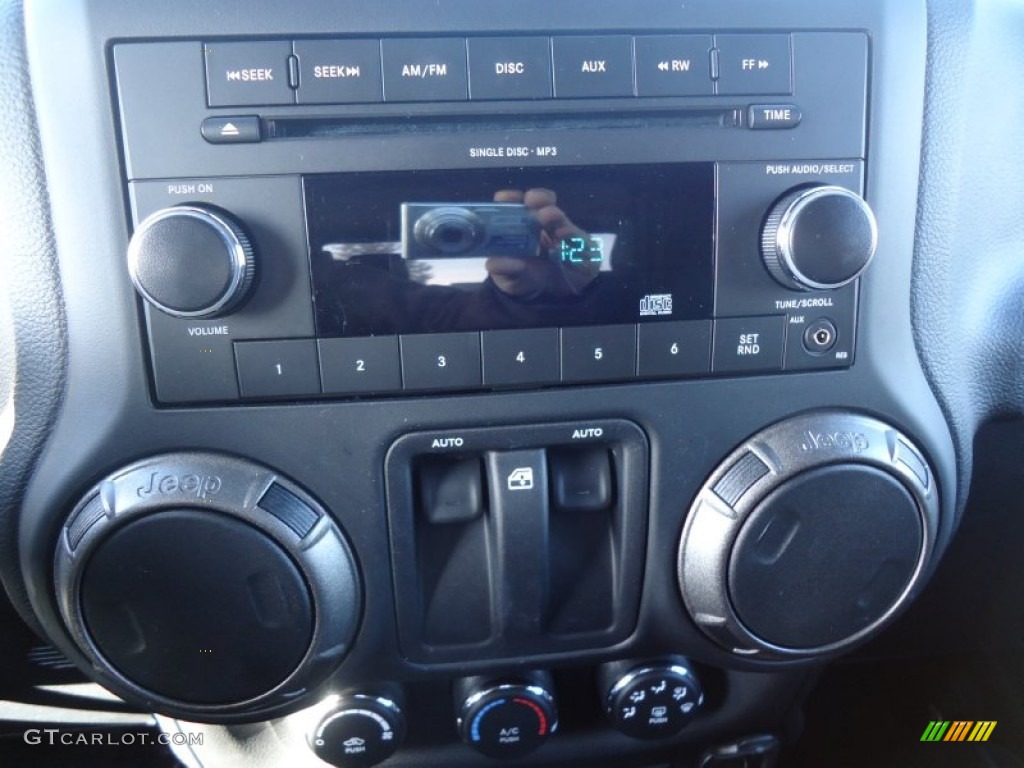 2011 Wrangler Sport S 4x4 - Mango Tango Pearl / Black photo #25