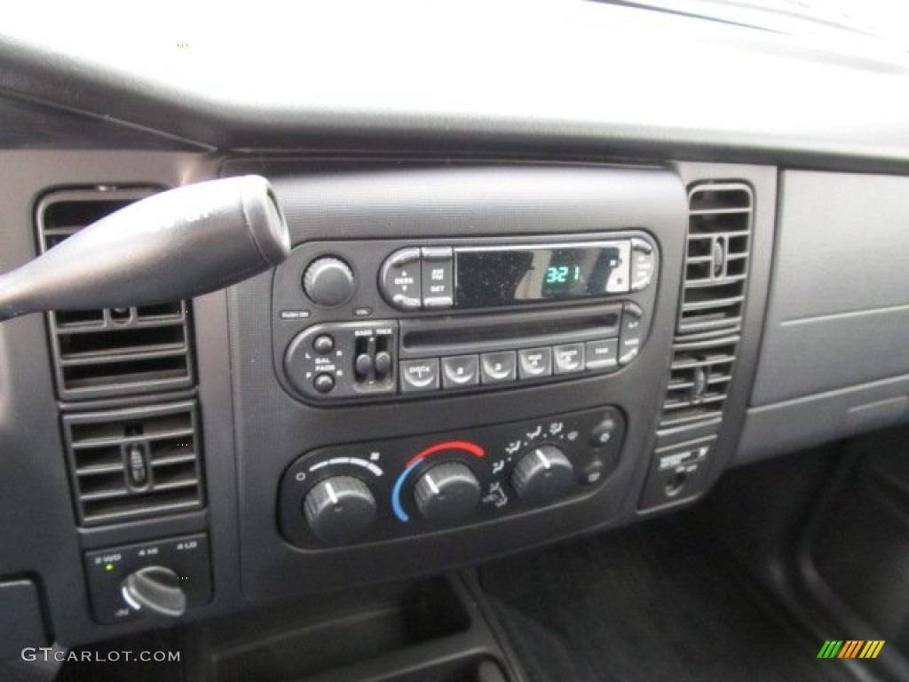 2004 Dakota Sport Club Cab 4x4 - Atlantic Blue Pearl / Dark Slate Gray photo #15