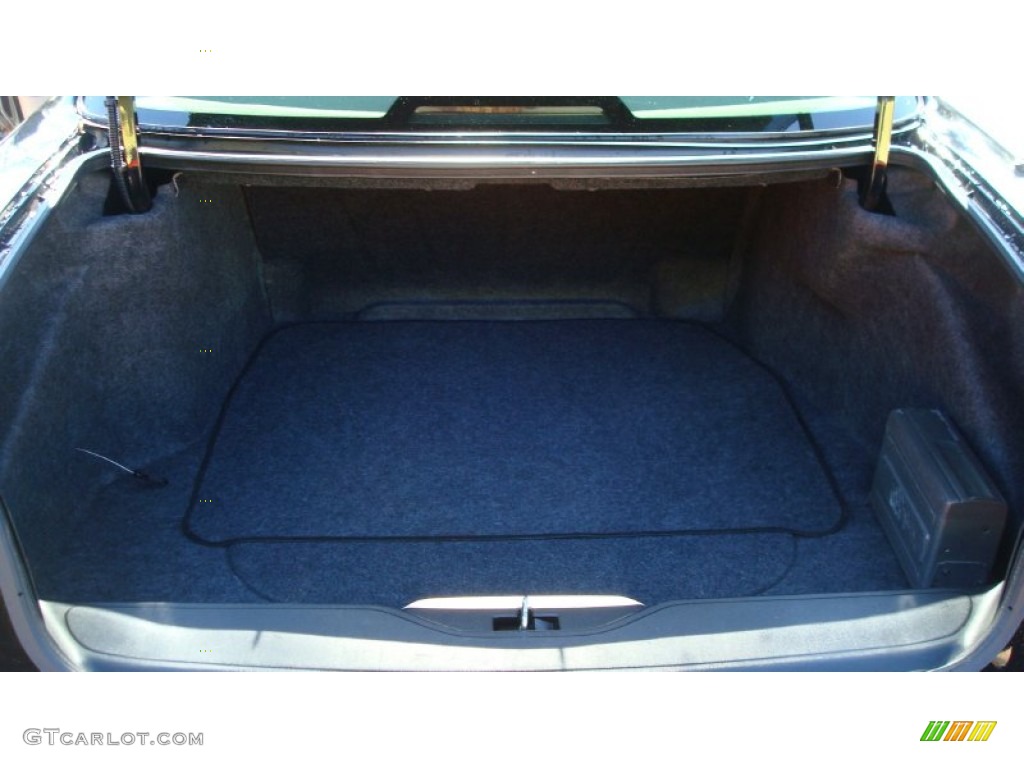 1998 Cadillac DeVille Sedan Trunk Photo #60336758