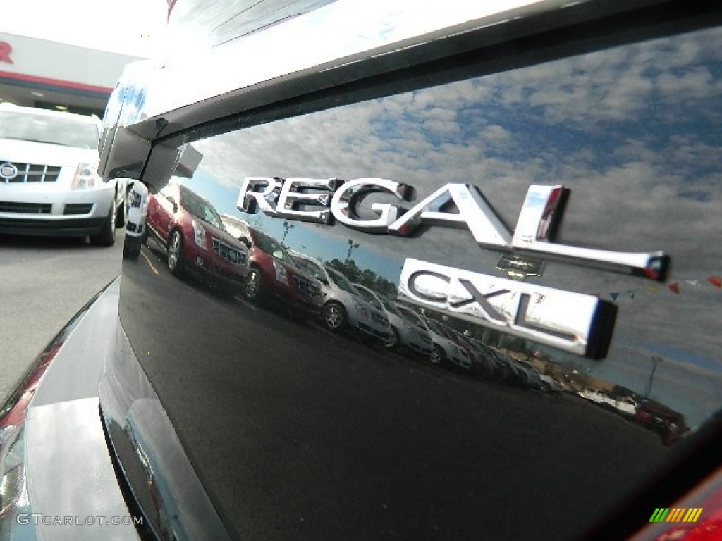 2011 Buick Regal CXL Marks and Logos Photos