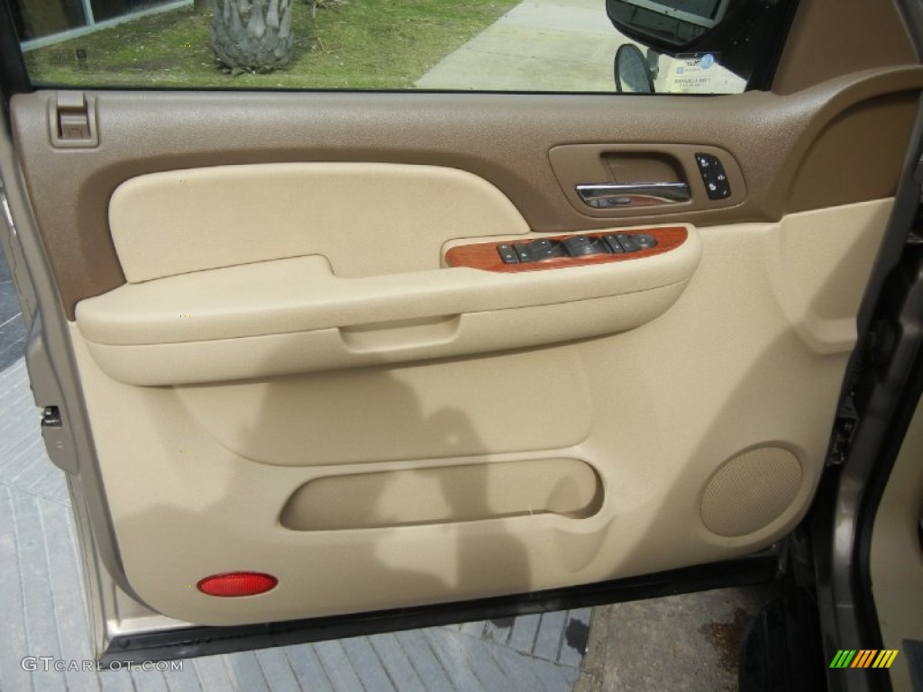 2007 GMC Yukon XL 2500 SLT 4x4 Light Tan Door Panel Photo #60339299
