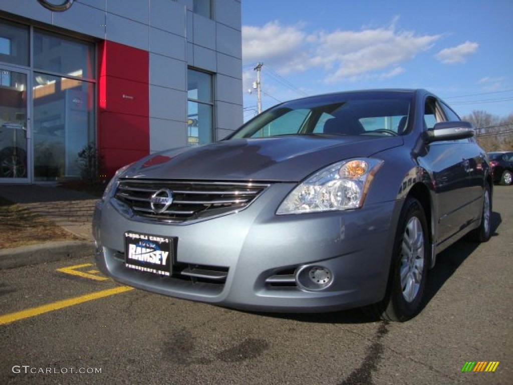 Ocean Gray Nissan Altima