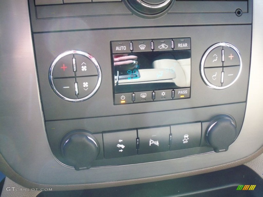 2012 Chevrolet Tahoe Z71 4x4 Controls Photos