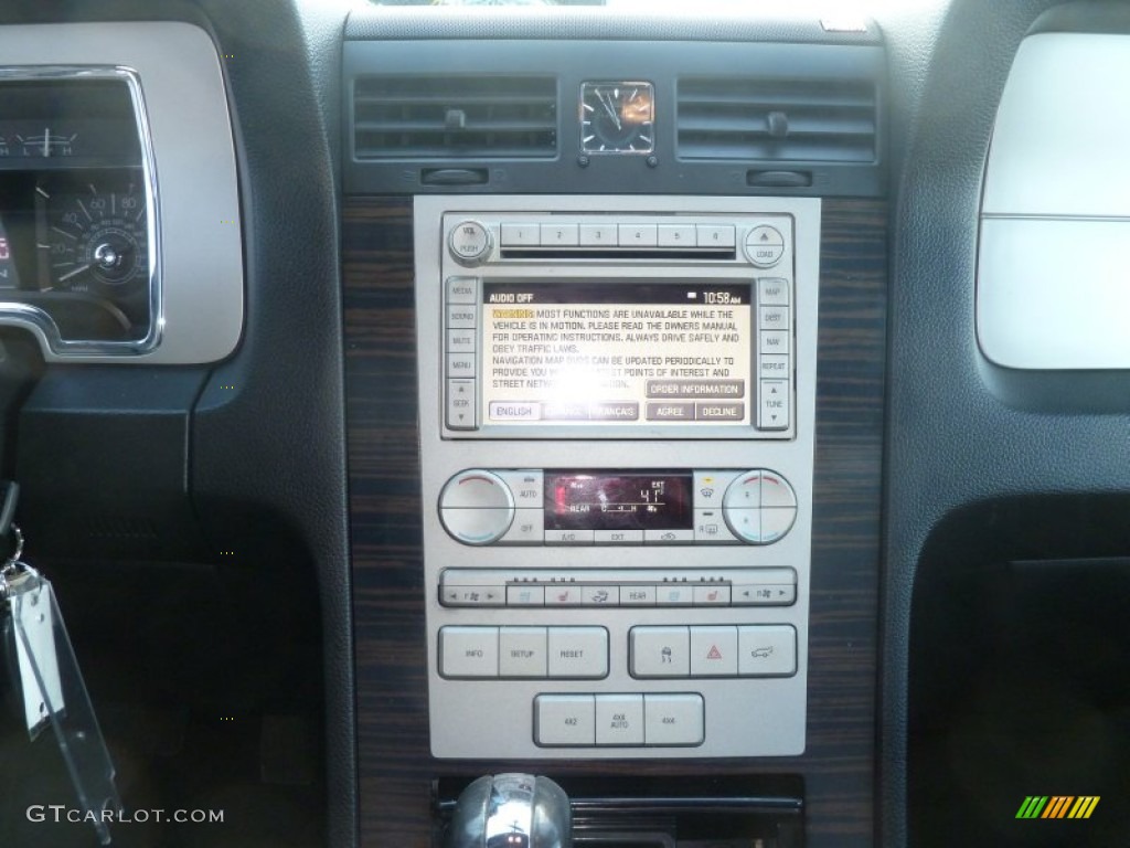 2007 Lincoln Navigator Ultimate 4x4 Controls Photo #60344864