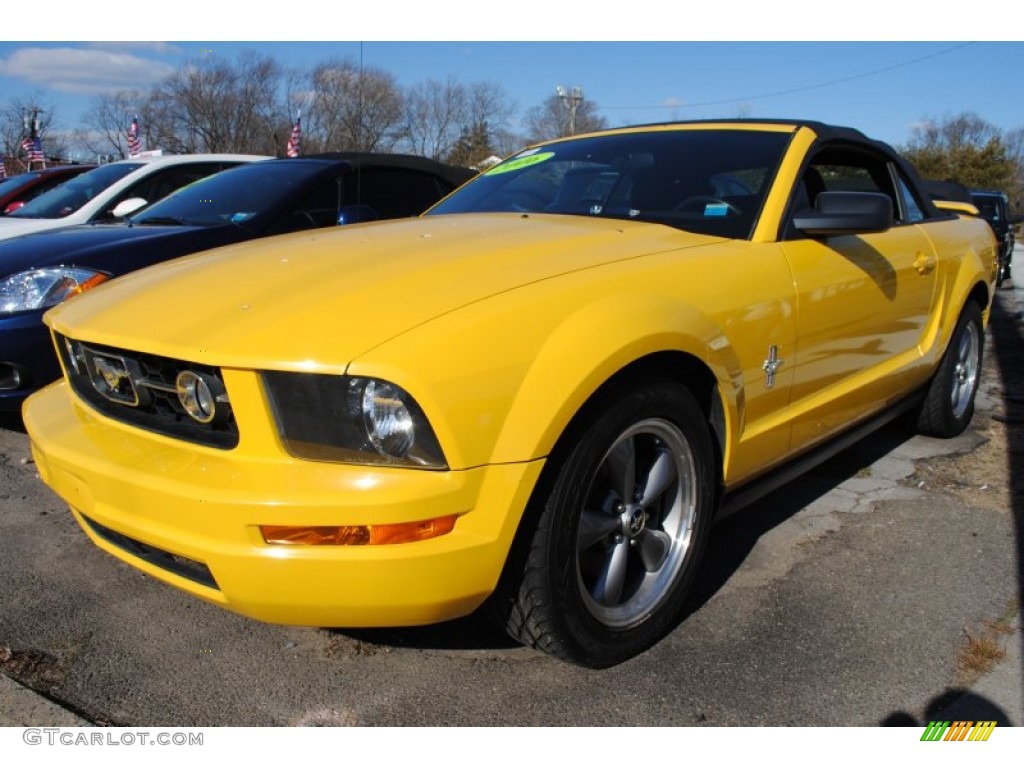 2006 Mustang V6 Deluxe Convertible - Screaming Yellow / Dark Charcoal photo #1