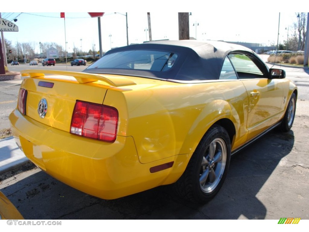 2006 Mustang V6 Deluxe Convertible - Screaming Yellow / Dark Charcoal photo #3