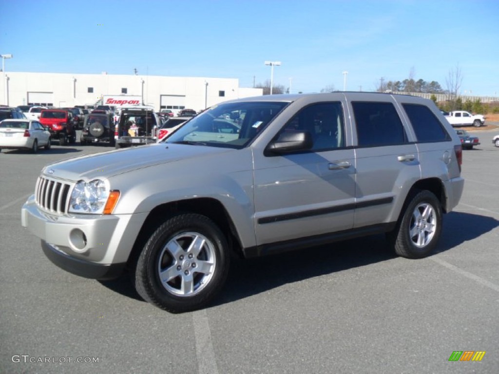 Light Graystone Pearl 2007 Jeep Grand Cherokee Laredo 4x4 Exterior Photo #60354656