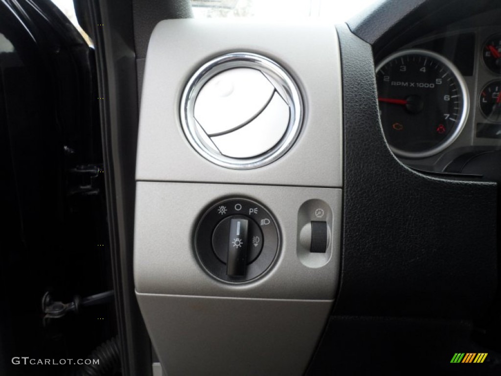 2004 F150 FX4 SuperCrew 4x4 - Black / Black/Medium Flint photo #46