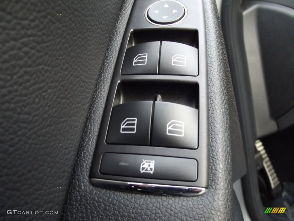 2009 Mercedes-Benz C 300 Sport Controls Photo #60355133