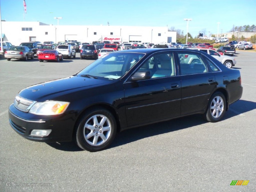 Black Toyota Avalon