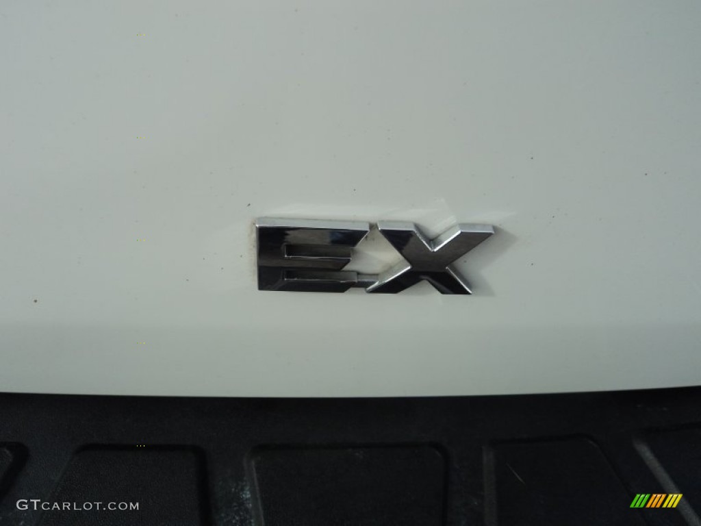 2009 Borrego EX V6 4x4 - Clear White / Gray photo #32