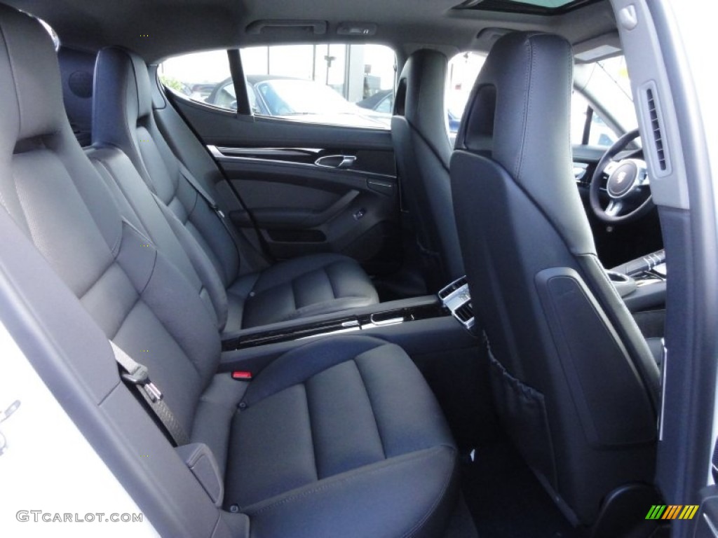 Black Interior 2012 Porsche Panamera 4 Photo #60359737