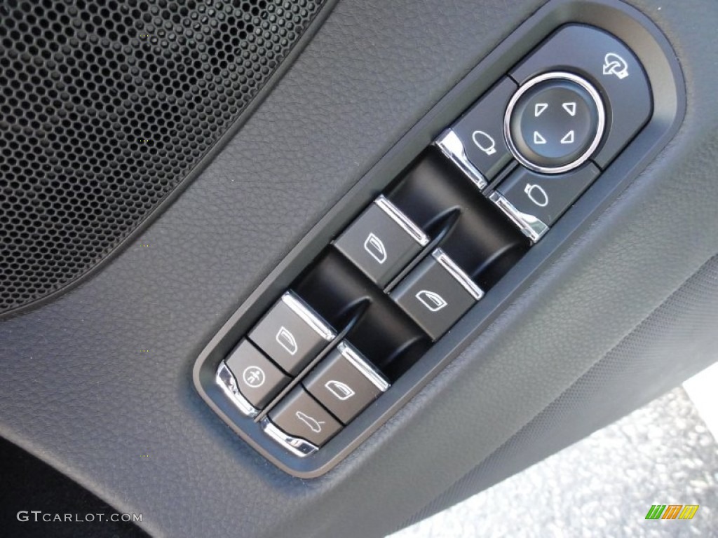 2012 Porsche Panamera 4S Controls Photo #60360070