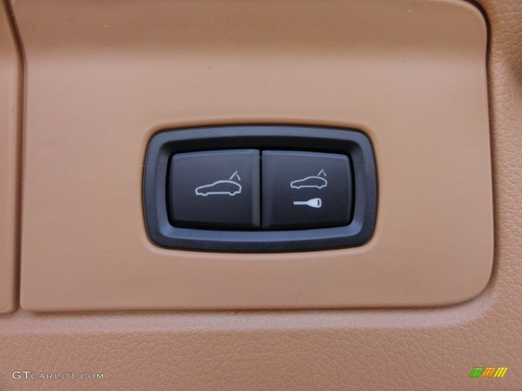 2012 Porsche Panamera Turbo Controls Photo #60360977