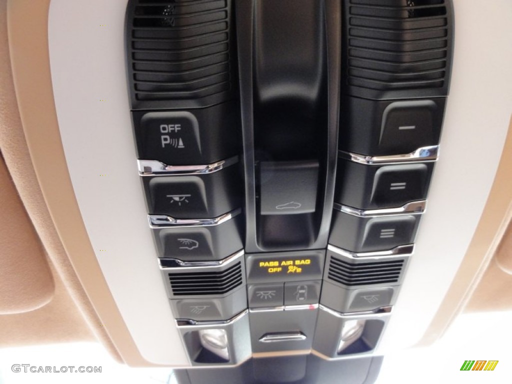 2012 Porsche Panamera Turbo Controls Photo #60361065
