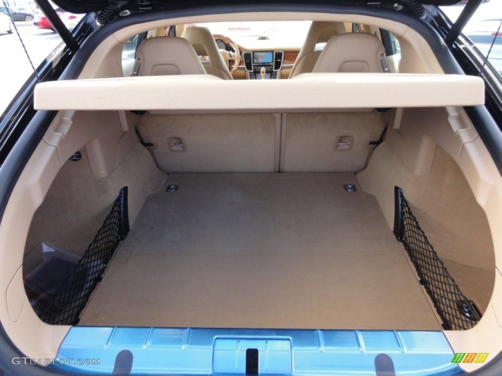 2012 Porsche Panamera 4S Trunk Photo #60361803
