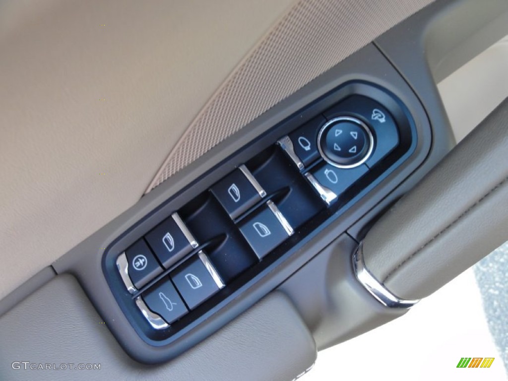 2012 Porsche Cayenne S Hybrid Controls Photo #60362896