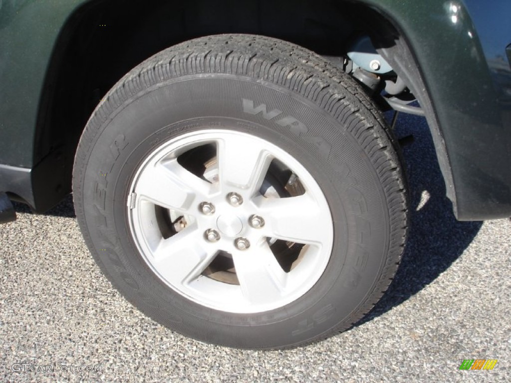 2011 Liberty Sport 4x4 - Natural Green Metallic / Pastel Pebble Beige photo #8