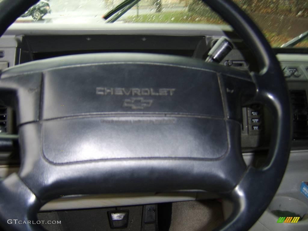 1995 Astro CL AWD Passenger Van - Medium Quasar Blue Metallic / Neutral photo #9