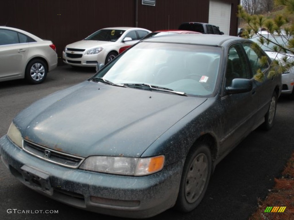 1996 Accord LX Sedan - Sage Green Metallic / Gray photo #1