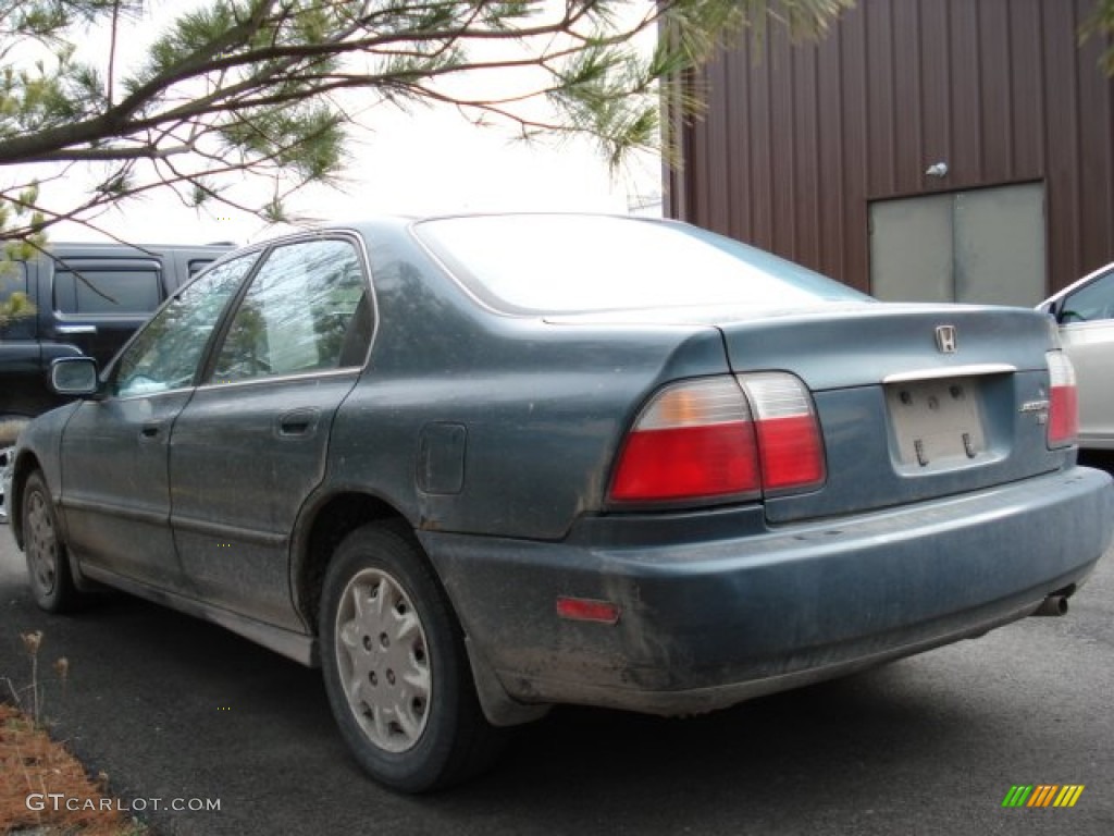 1996 Accord LX Sedan - Sage Green Metallic / Gray photo #6