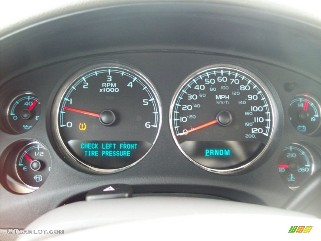 2009 Suburban LT 4x4 - Dark Cherry Metallic / Light Titanium/Dark Titanium photo #11