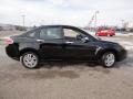 Black - Focus SE Sedan Photo No. 16