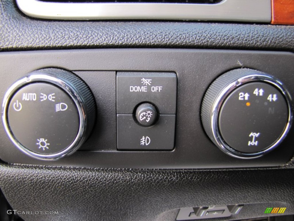 2011 Chevrolet Silverado 2500HD LTZ Extended Cab 4x4 Controls Photo #60369018