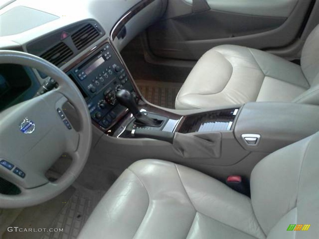 2005 V70 2.4 - Black / Taupe photo #13