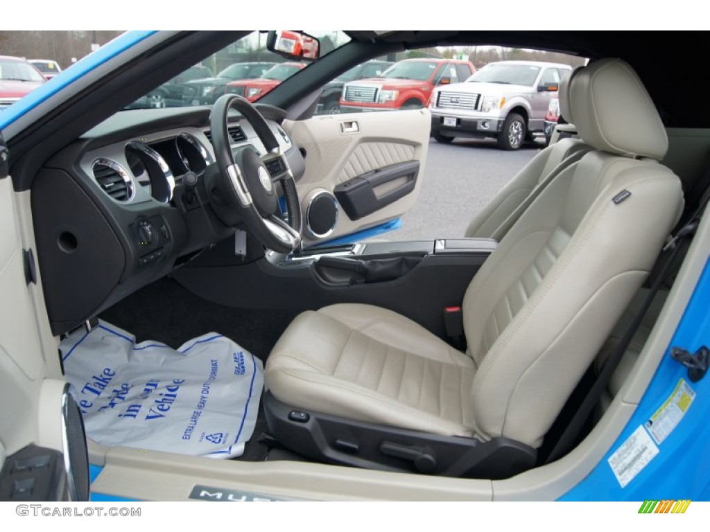 2010 Mustang V6 Premium Convertible - Grabber Blue / Stone photo #8