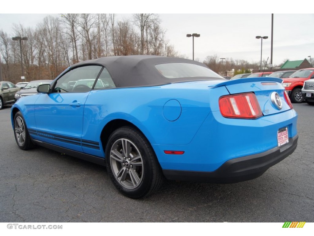 2010 Mustang V6 Premium Convertible - Grabber Blue / Stone photo #34