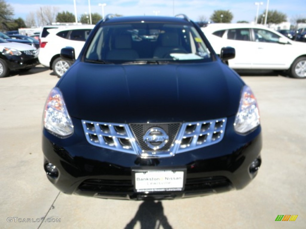 2011 Rogue SL - Wicked Black / Gray photo #2
