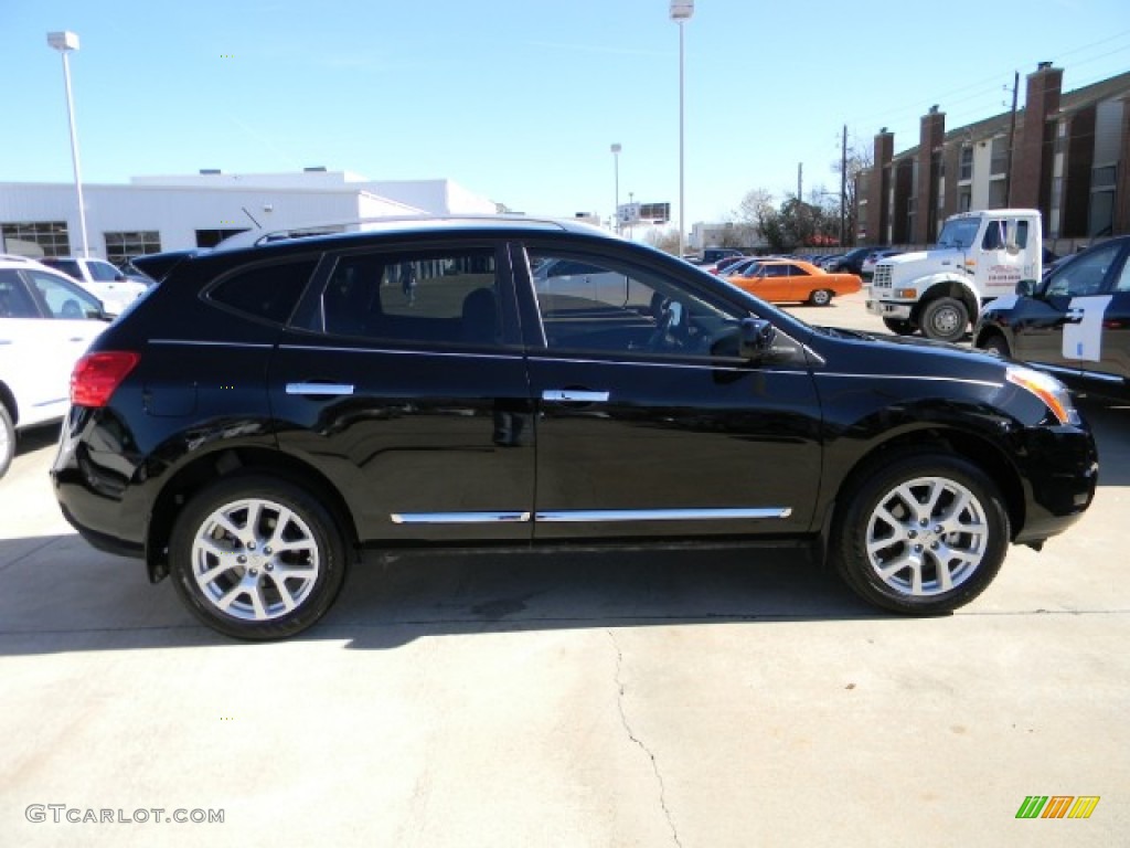 2011 Rogue SL - Wicked Black / Gray photo #3