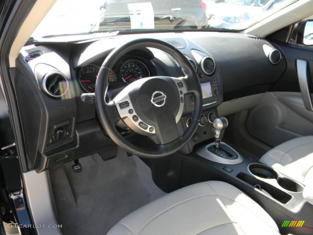 2011 Rogue SL - Wicked Black / Gray photo #9