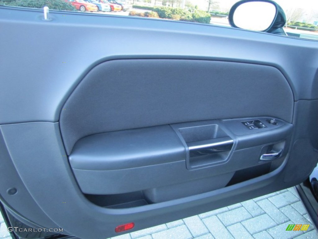 2011 Challenger SE - Brilliant Black Crystal Pearl / Dark Slate Gray photo #12