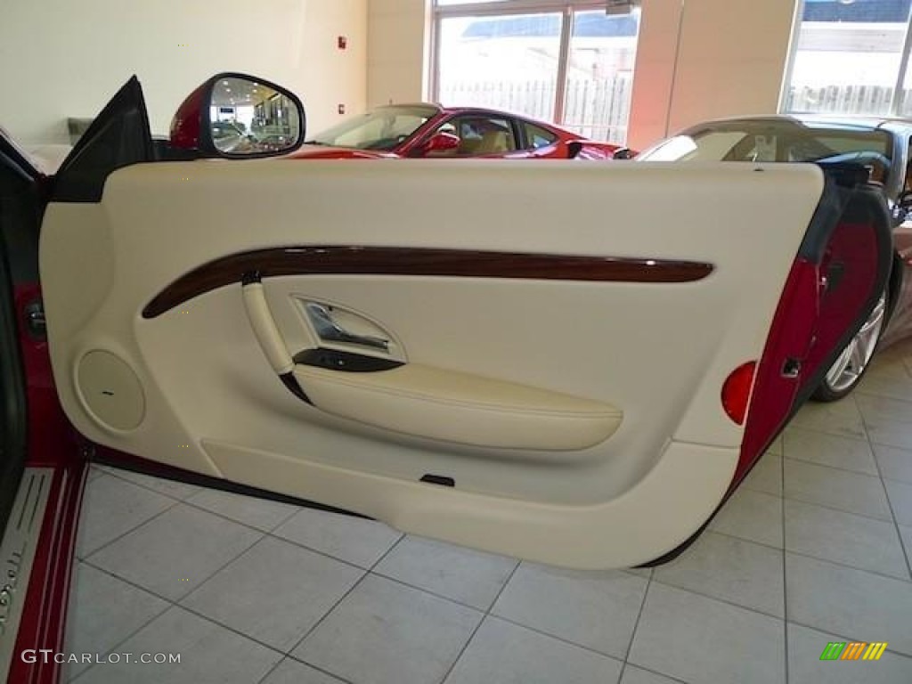 2012 Maserati GranTurismo Convertible GranCabrio Sabbia Door Panel Photo #60375321