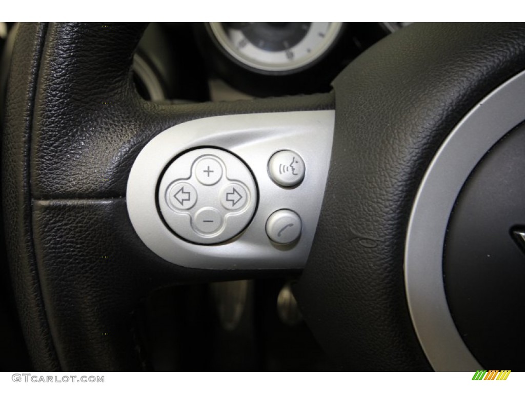 2009 Mini Cooper S Convertible Controls Photo #60376338